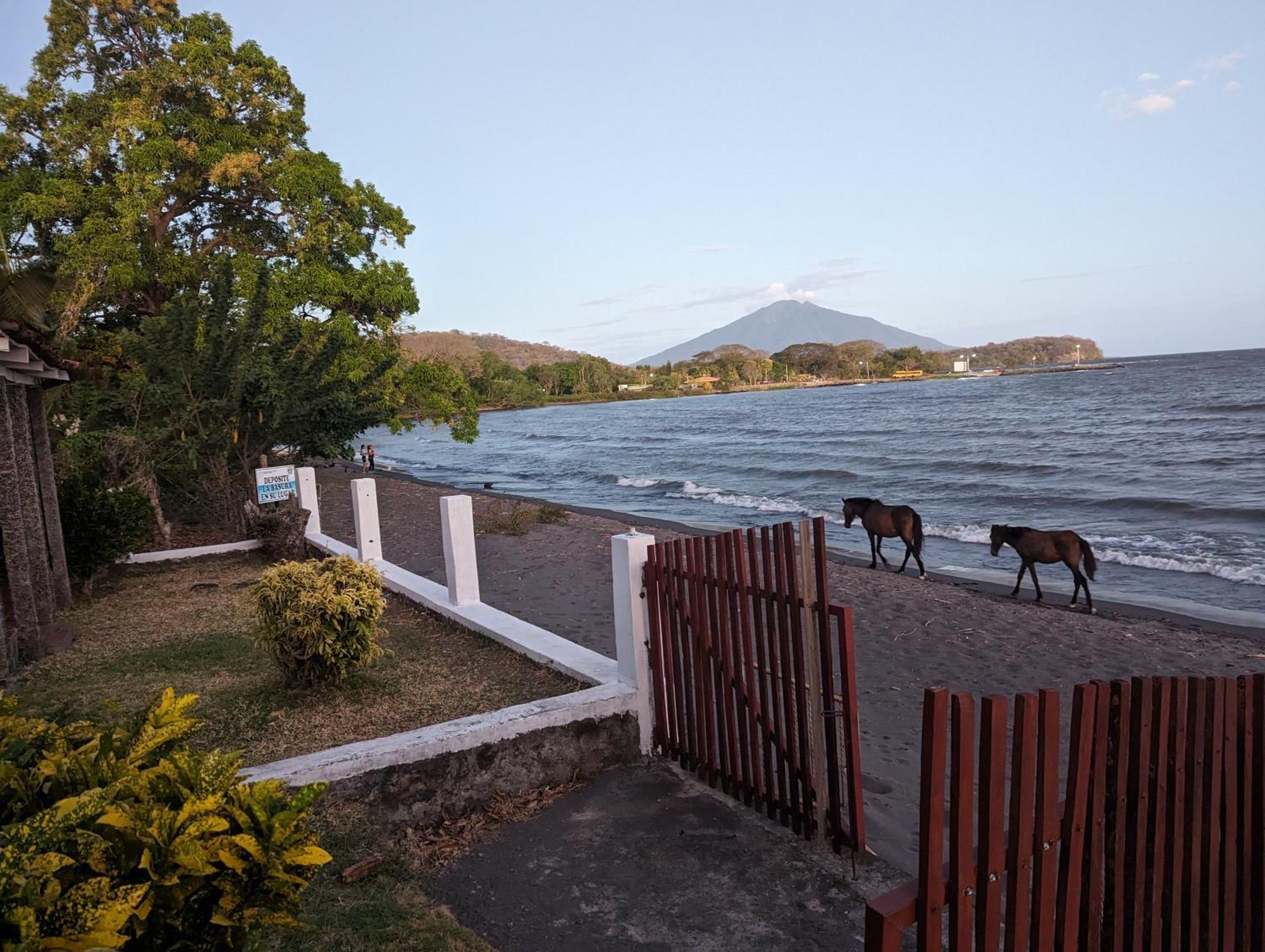 Hotel Playa Santa Martha Rivas Exterior foto
